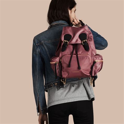 Burberry The Medium Rucksack In Mauve Pink 